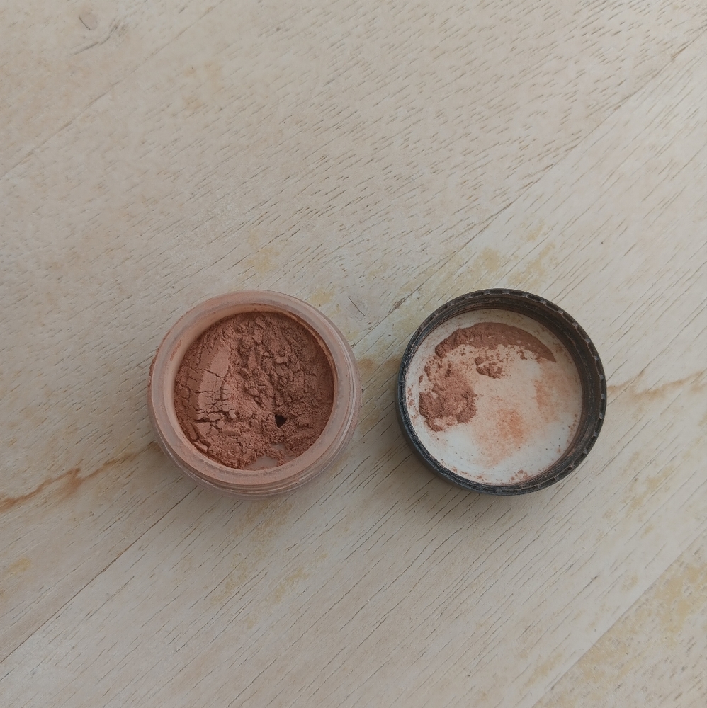 BM Honey Bisque Multi Tasking Concealer - Picture 3 of 3